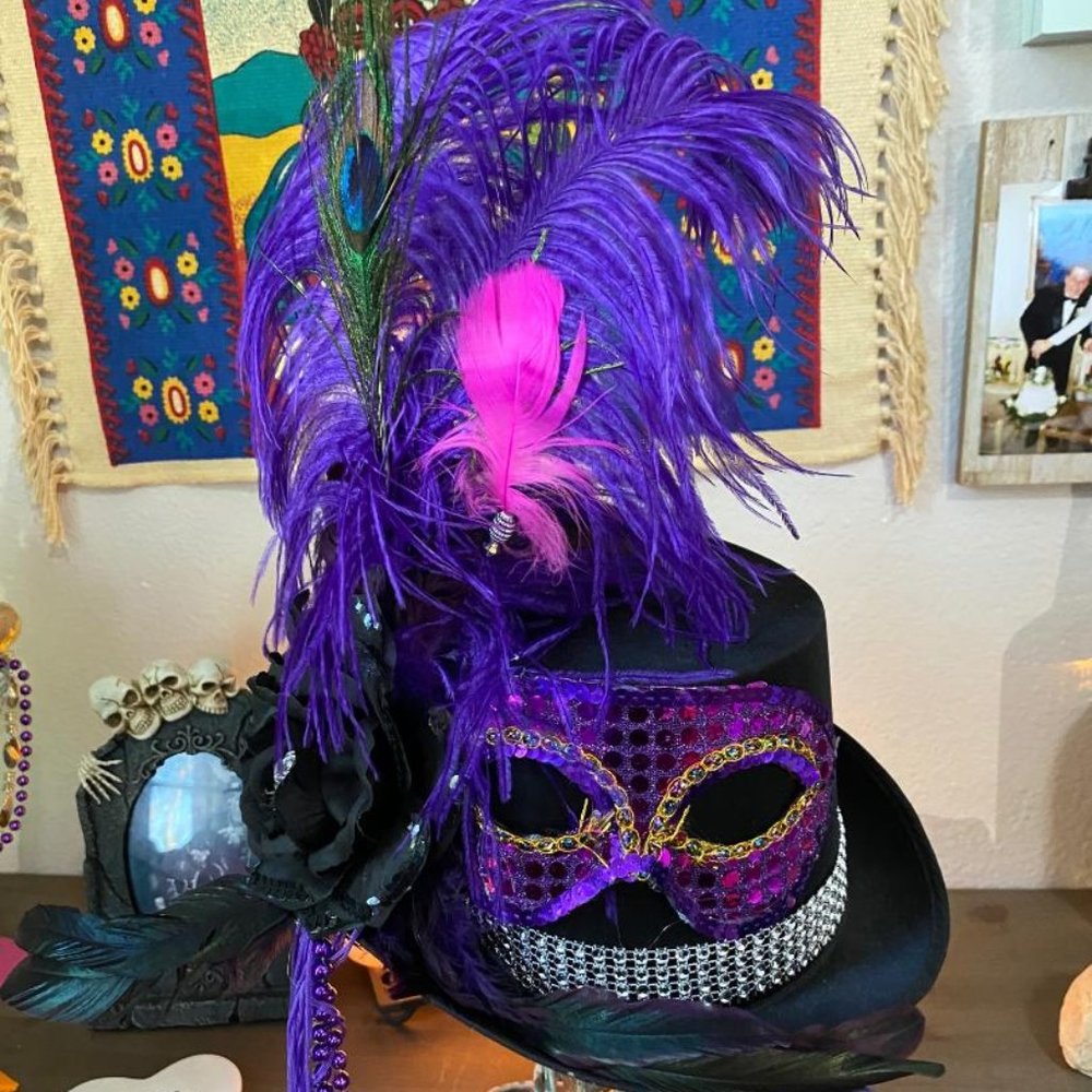 PURPLE & BLACK TOP HAT